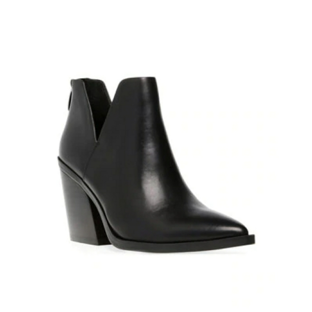 Western Chic Steve Madden Black Leather Booties - Picture 2 of 14